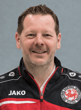 Andi2026_mitJacke_komp